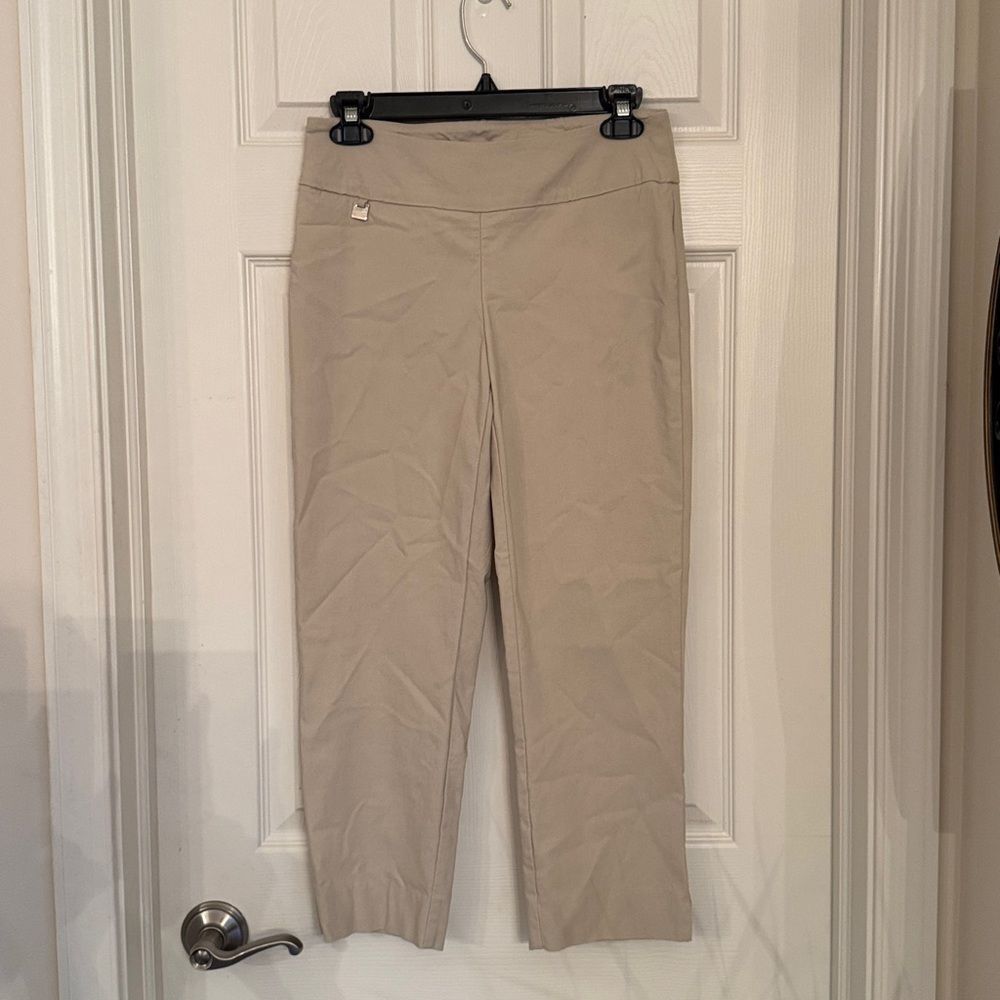 Peck & Peck Light Tan cropped size small Trousers
